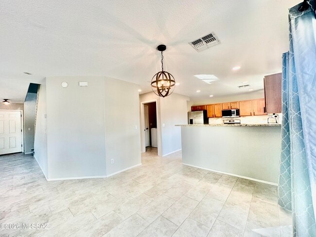 Building Photo - 13696 E Shadow Pines Ln