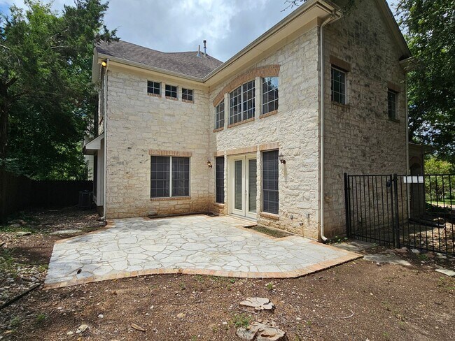 Building Photo - Serene 3 Bed / 3 Bath in Great Austin Loca...