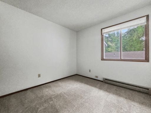 Building Photo - AVAILABLE NOW! Limited Offer: Half Off One Month Rent | Updated Kingsgate Home with Fireplace & F...