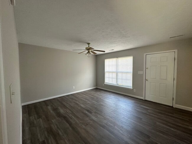 Building Photo - Village at Greenview townhouse in Campbell...