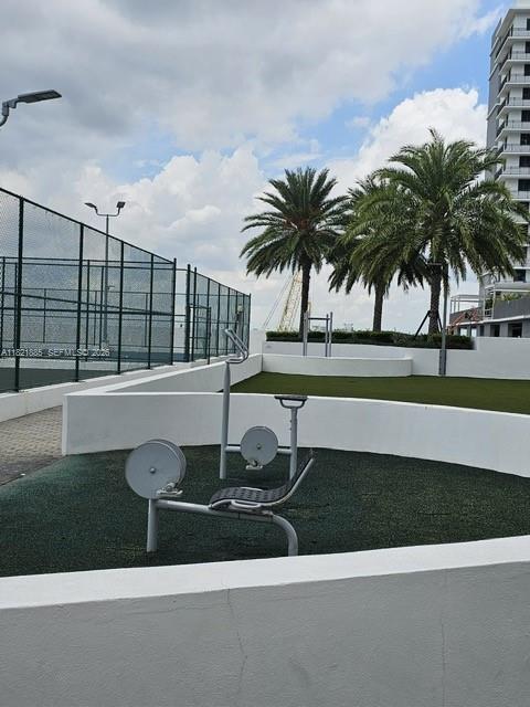 Building Photo - 16385 Biscayne Blvd