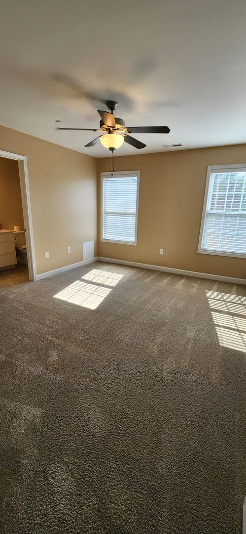 Building Photo - 2BR, 2.5BA Townhome in Middleton Place