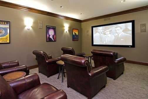 Building Photo - 901 Abernathy Rd NE