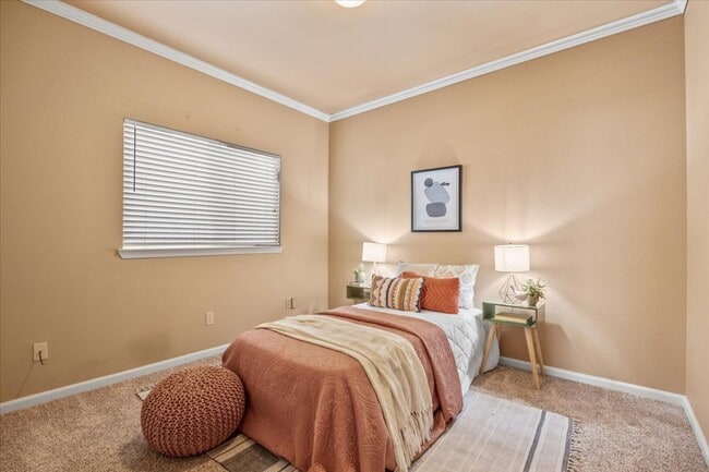 Building Photo - 2520 Duffy Dr