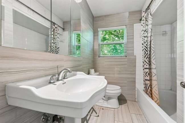 Building Photo - 4523 Avenue H