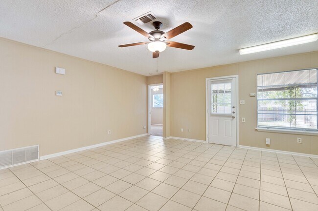 Building Photo - 7404 Bucknell Dr