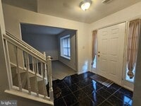 Building Photo - 1608 Beacon Hill Dr