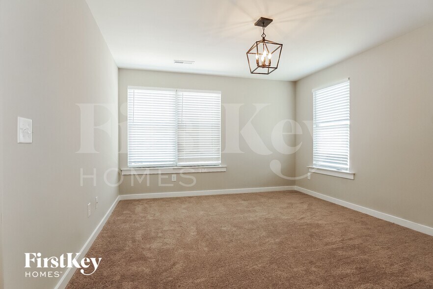 Building Photo - 120 Co Rd 1701