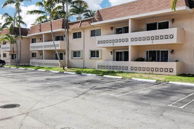 Building Photo - 14500 SW 88th Ave