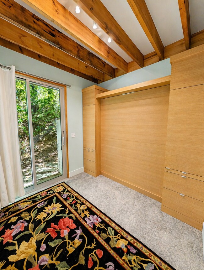 Building Photo - Fabulous "Microhome" in Kenilworth Area!