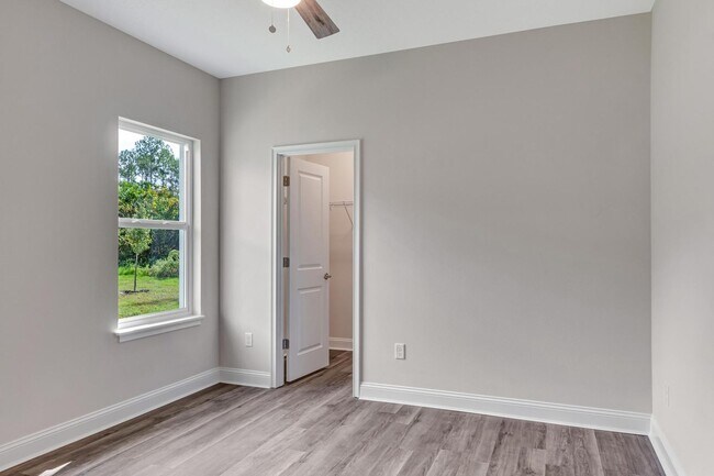 Building Photo - 5 Eastvue Pl
