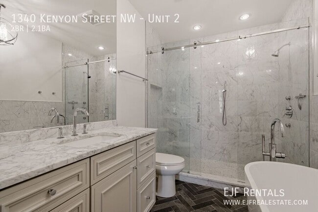 Building Photo - 1340 Kenyon St NW