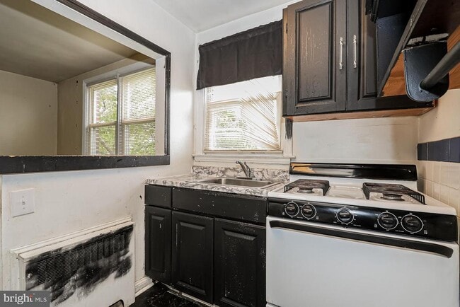 Building Photo - 846 Windermere Ave