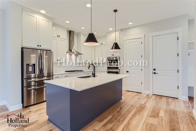Building Photo - Charming 3-Bedroom Retreat in Quiet Beaverton Neighborhood