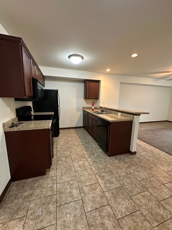 Building Photo - 1121 Prairie Rose Dr SW