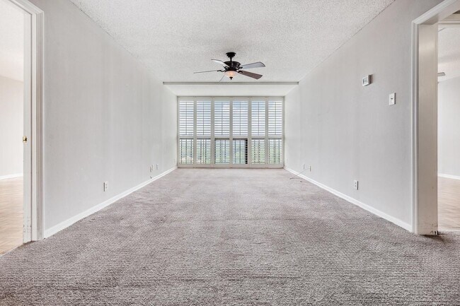 Building Photo - Spacious 2 Bed 2 Bath Condo in Heart of South Tampa