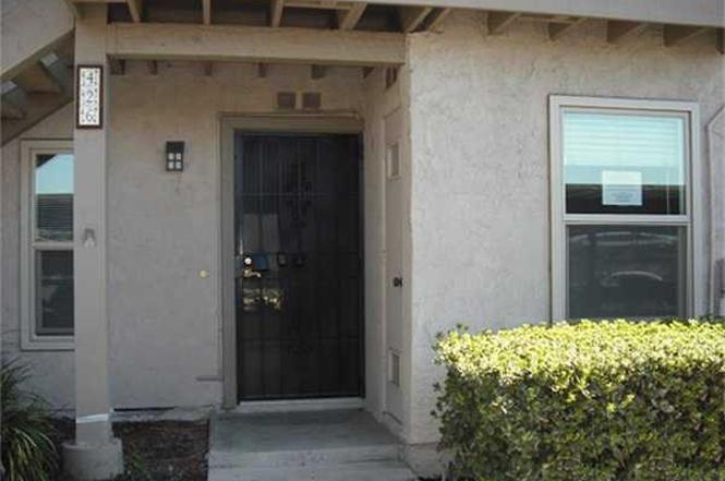 Front entrance. - 426 Orange Blossom