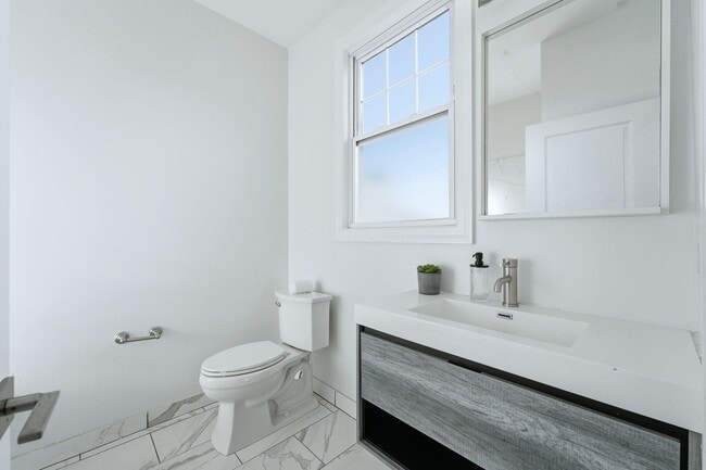 Building Photo - 23 Randolph Ave