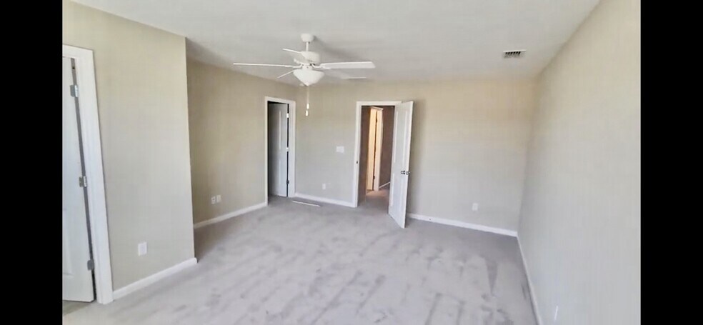 Building Photo - 10323 Alder Creek Ln