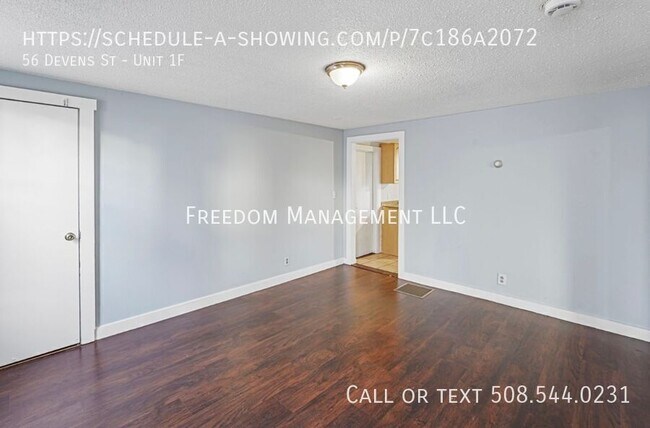 Building Photo - 56 Devens St