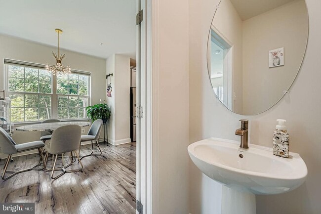 Building Photo - 7588 Warburg Way