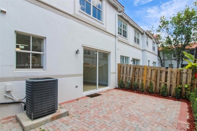 Building Photo - 8144 NW 107th Path