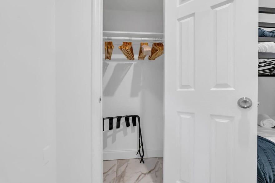 Building Photo - 24 Highland St