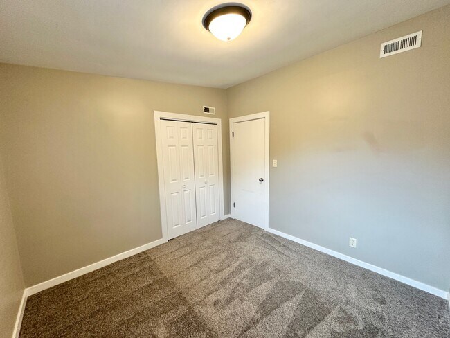 Building Photo - 11408 IL-120