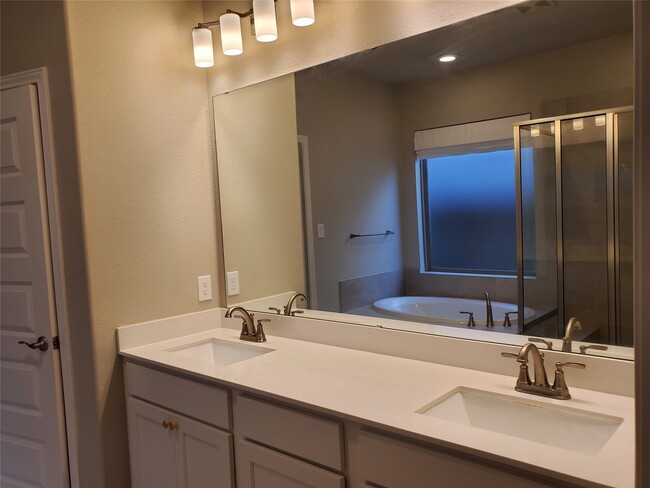 Building Photo - 2338 Cherrywood Ct