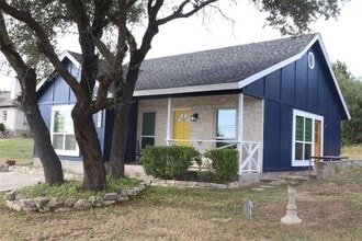 Building Photo - 10201 Longhorn Skyway