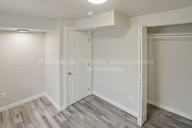 Building Photo - 9715 N Stevens St