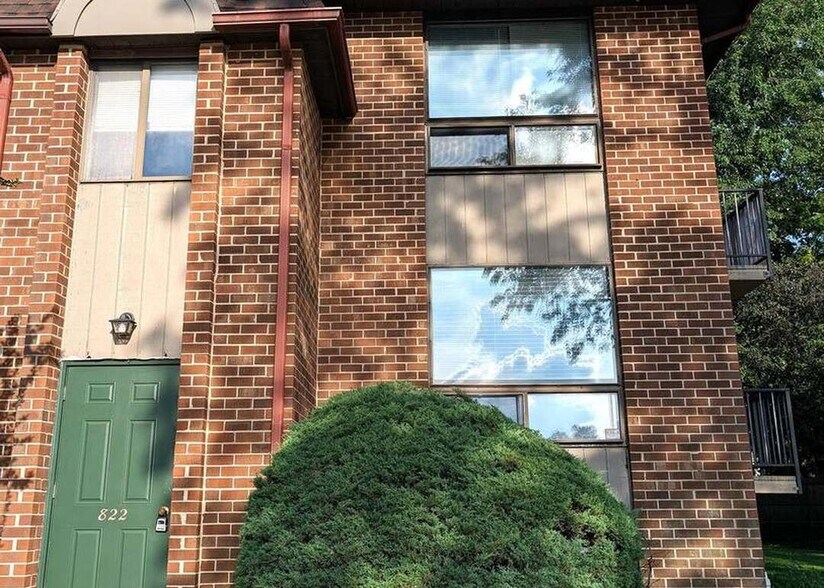 Building Photo - 822A Putnam Blvd