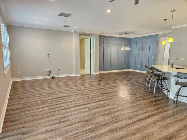 Building Photo - 1020 Bradberry Dr