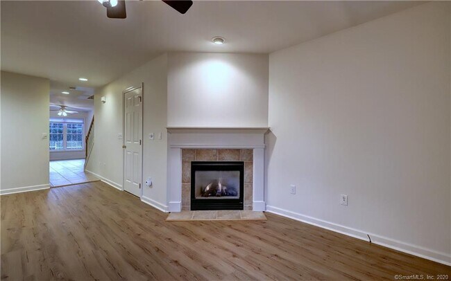 Building Photo - 60 Grove St