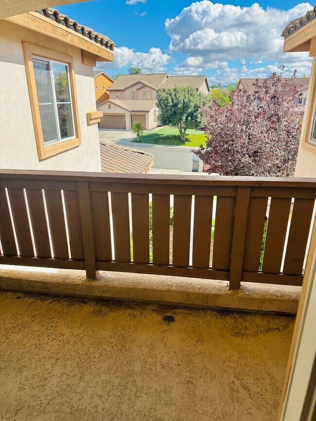 Building Photo - 5 bedroom Pool Home for rent in Murrieta