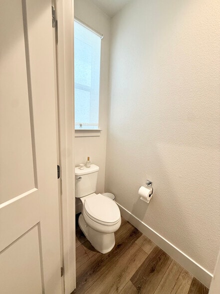 Building Photo - 1287 Grove St