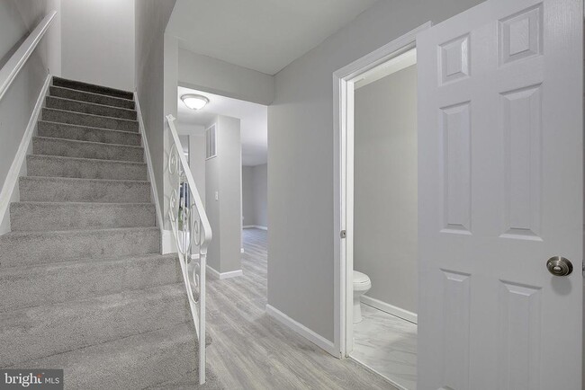 Building Photo - 178 Daimler Dr