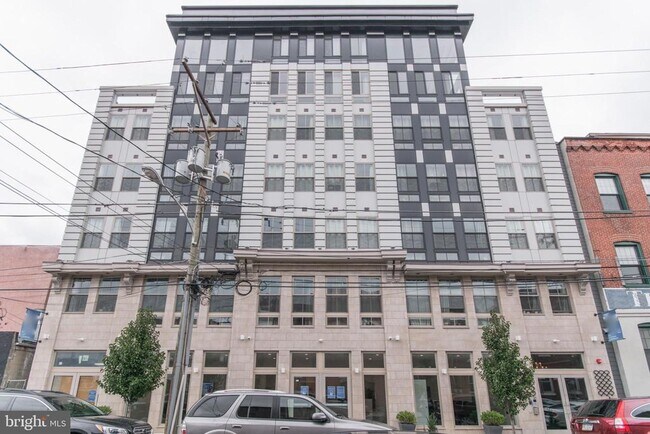 Building Photo - 1133 E Columbia Ave