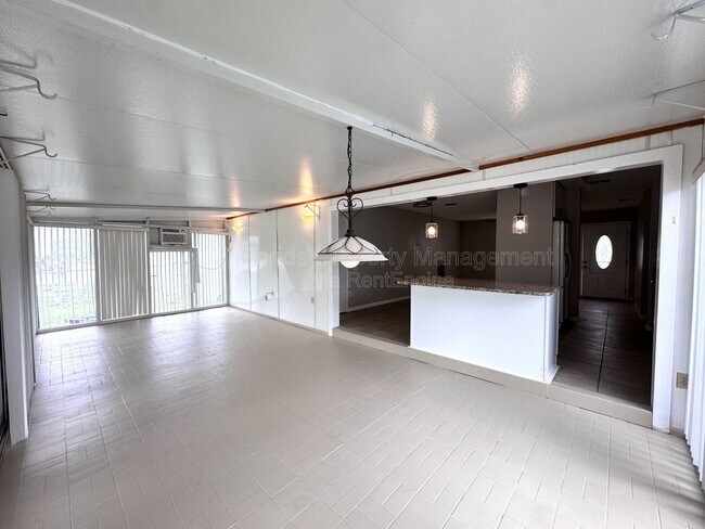 Building Photo - 563 Fort Smith Blvd