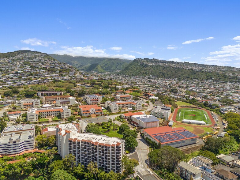 Building Photo - 3138 Waialae Ave
