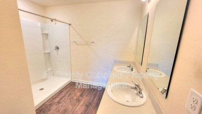 Building Photo - 121 Aveiro Wy