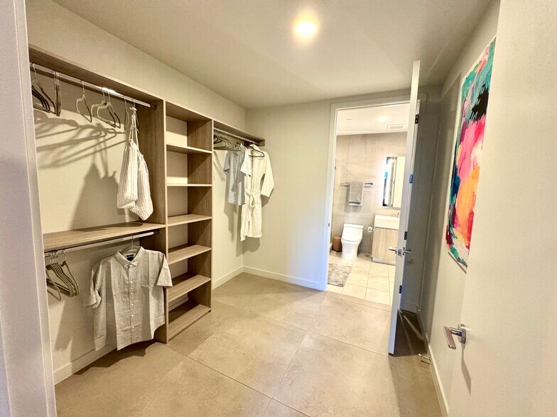 Building Photo - 1941 NW 3rd Ave