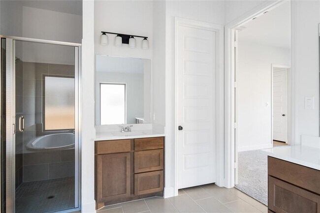 Building Photo - 639 Bay Breeze Dr
