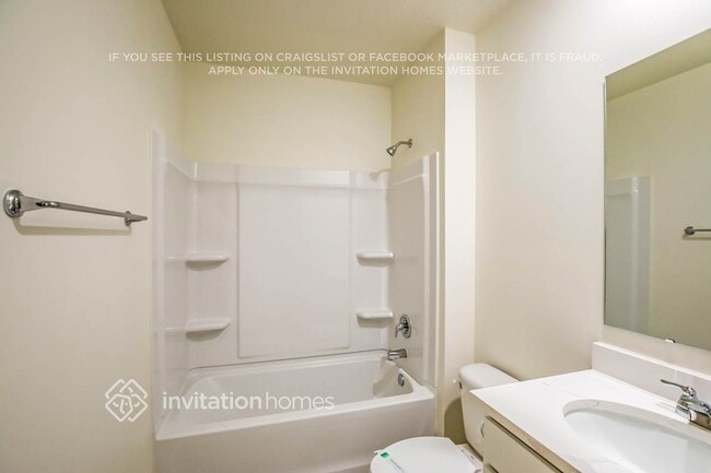 Building Photo - 565 Seaspray Dr