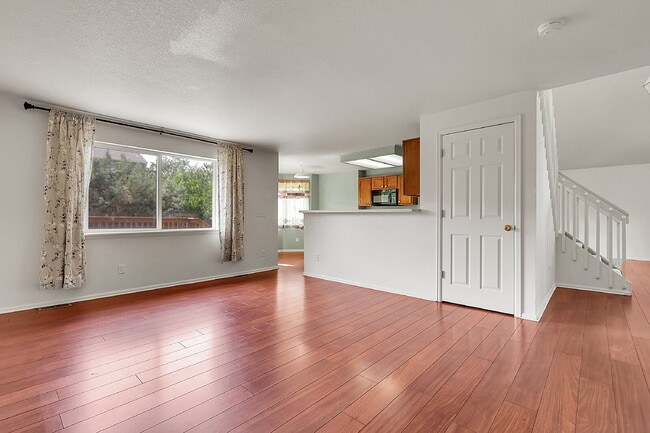 Building Photo - $2,650.00 - 4 Bedrooms, 2.5 Bathrooms, Sin...