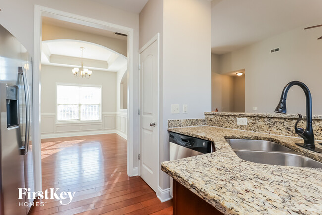 Building Photo - 3724 Windhaven Ct