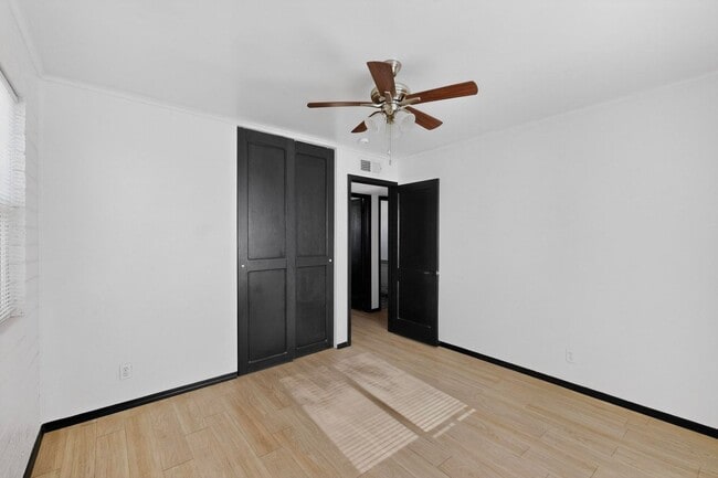 Building Photo - Charming 3 bedroom, 1 bath home in Central East El Paso!