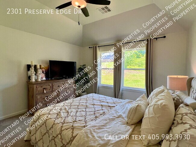 Building Photo - 2301 Preserve Edge Dr