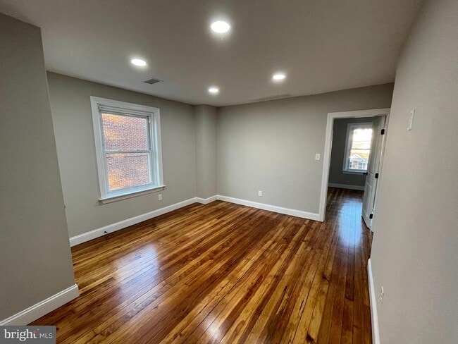 Building Photo - 226 Highland Ave