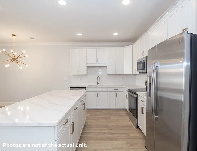 Building Photo - 2013 Rosemary St